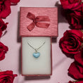 Cargar la imagen en la vista de la galería, Colgante de Corazón de Larimar en Plata 925 – Tamaño Mediano, Edición San Valentín.
